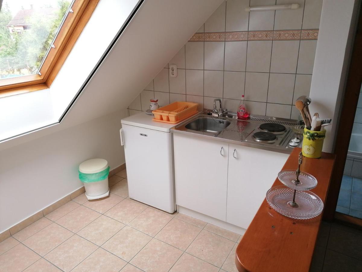 Tamas Batya Kunyhoja Apartment Balatonmariafurdo Exterior photo