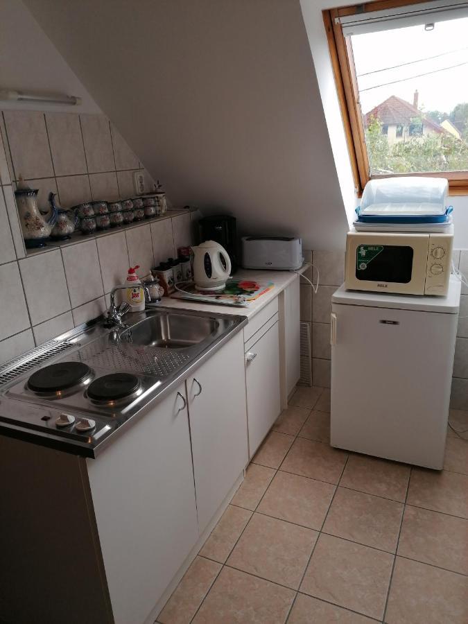Tamas Batya Kunyhoja Apartment Balatonmariafurdo Exterior photo